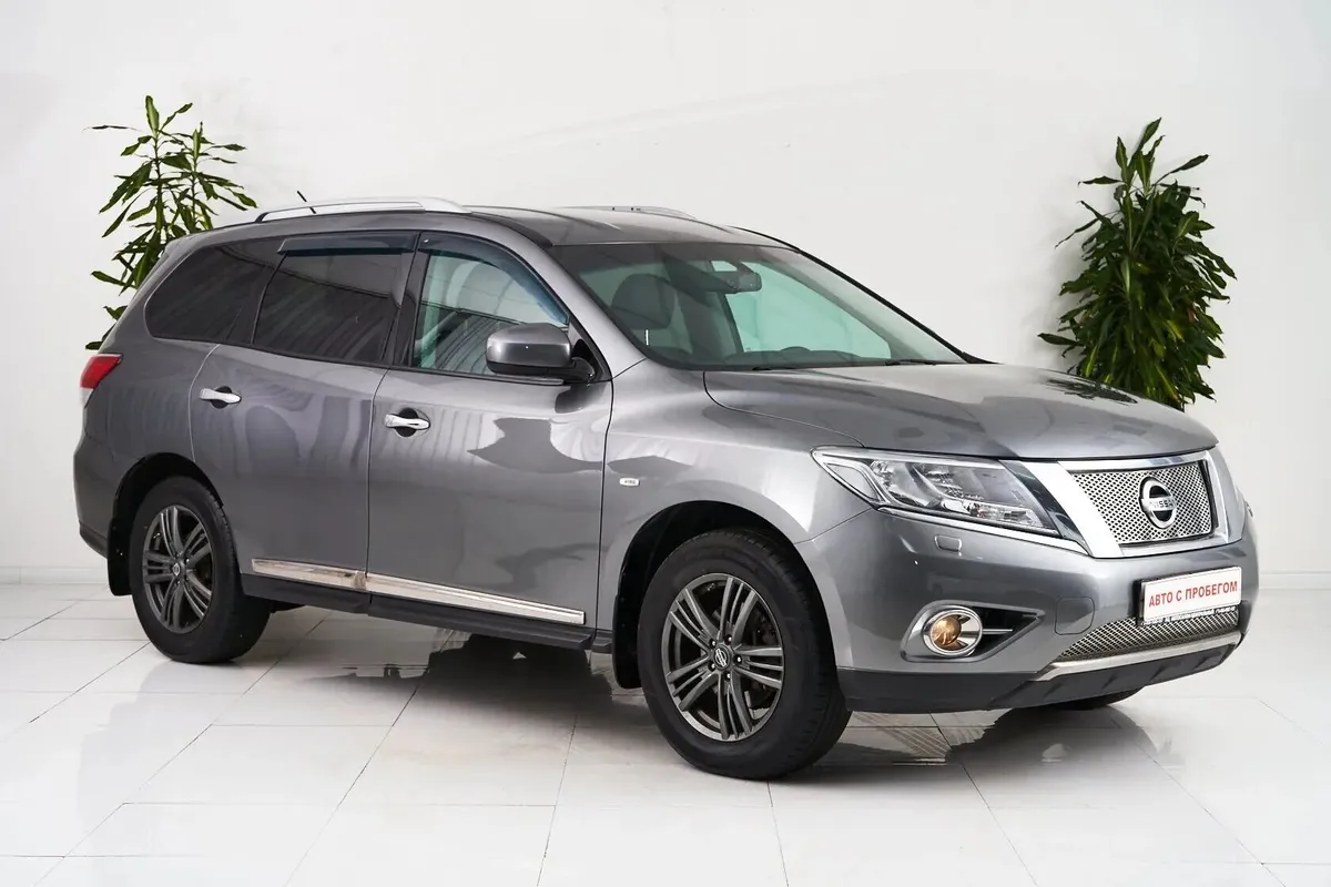 Nissan Pathfinder IV · Mid — фото 3