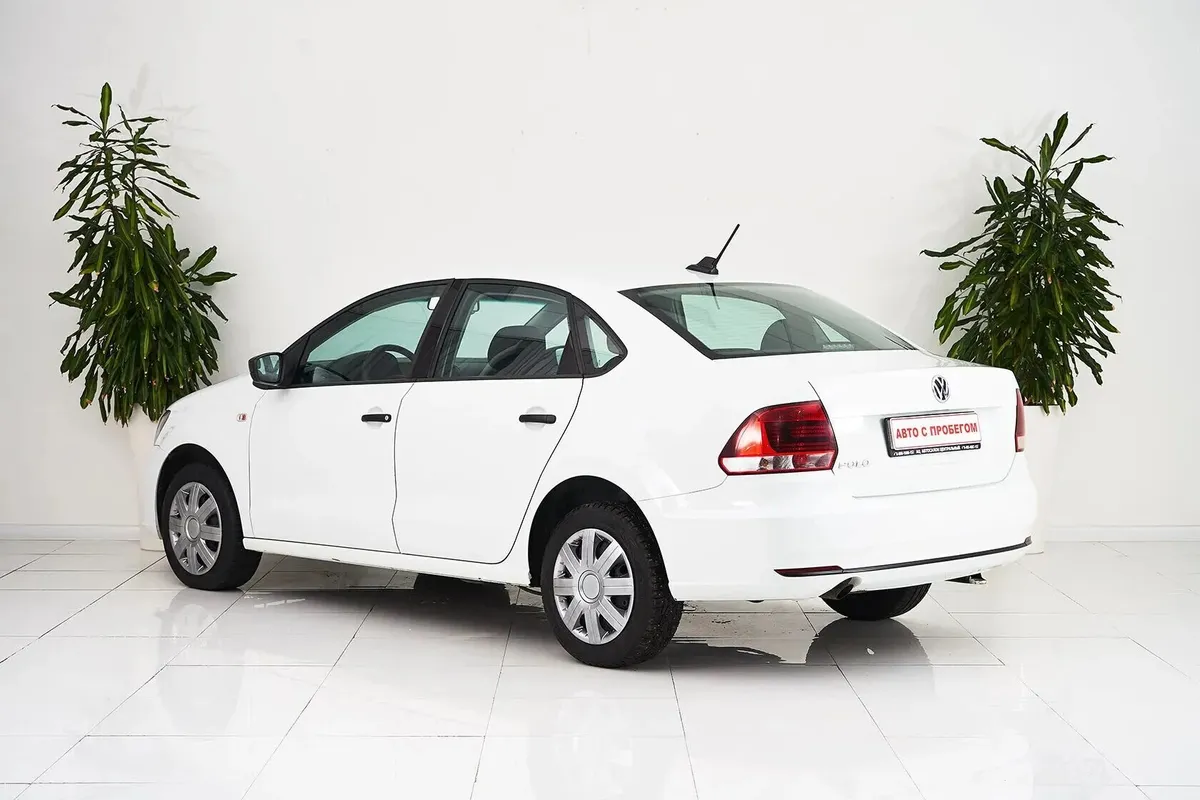 Volkswagen Polo V Рестайлинг · Highline 15-18 — фото 4