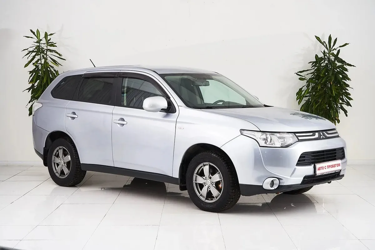 Mitsubishi Outlander III — фото 3