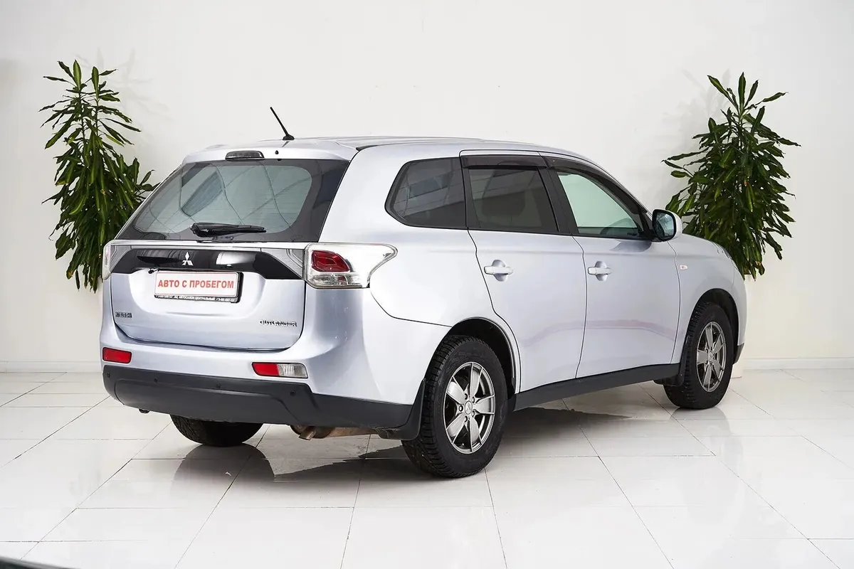 Mitsubishi Outlander III — фото 5