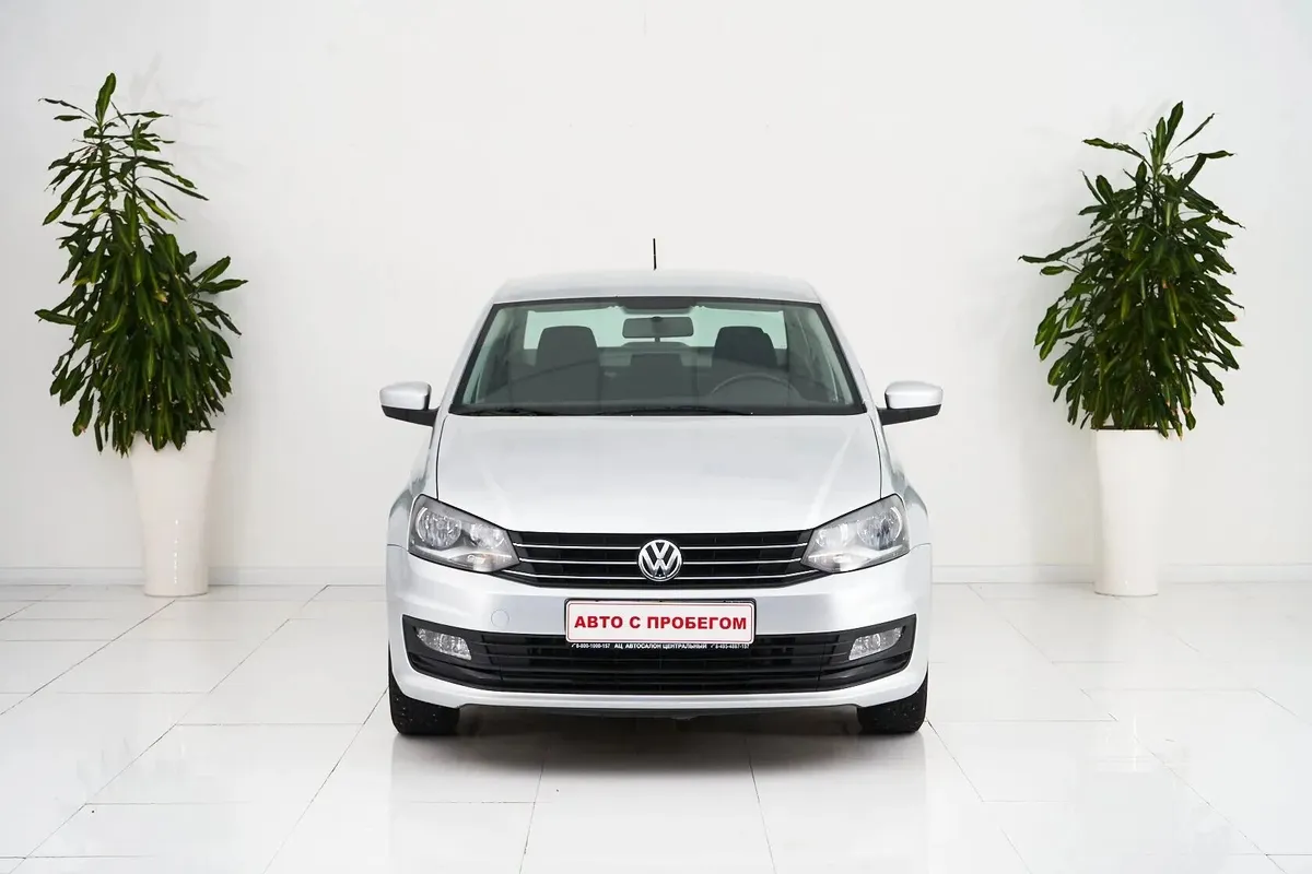 Volkswagen Polo V Рестайлинг — фото 2