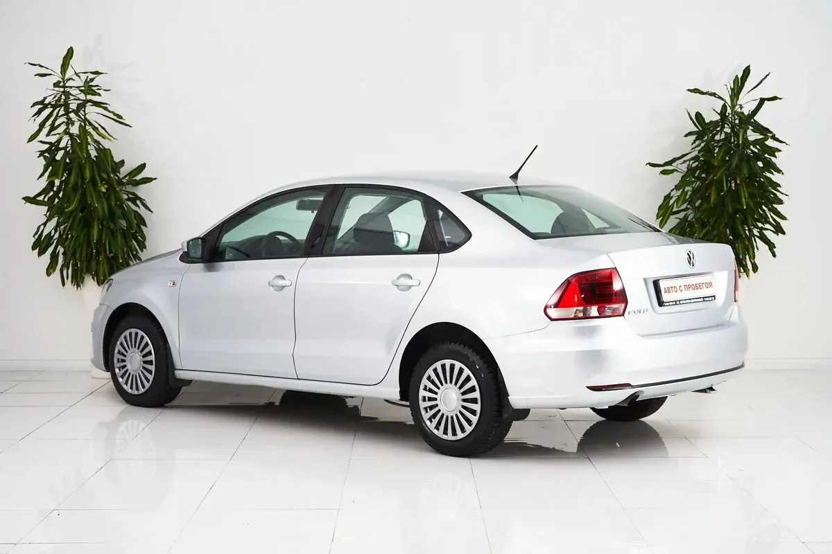 Volkswagen Polo V Рестайлинг — фото 4