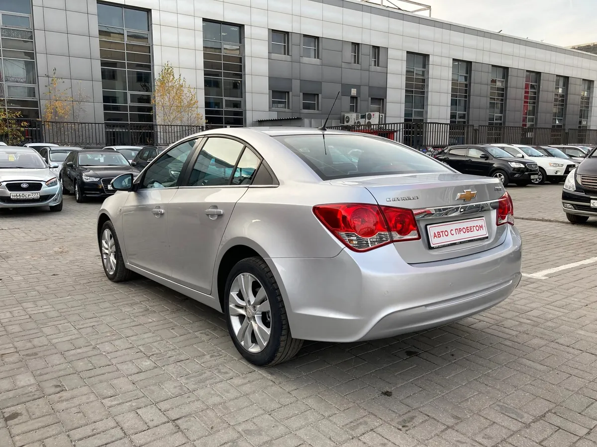 Chevrolet Cruze I Рестайлинг — фото 5
