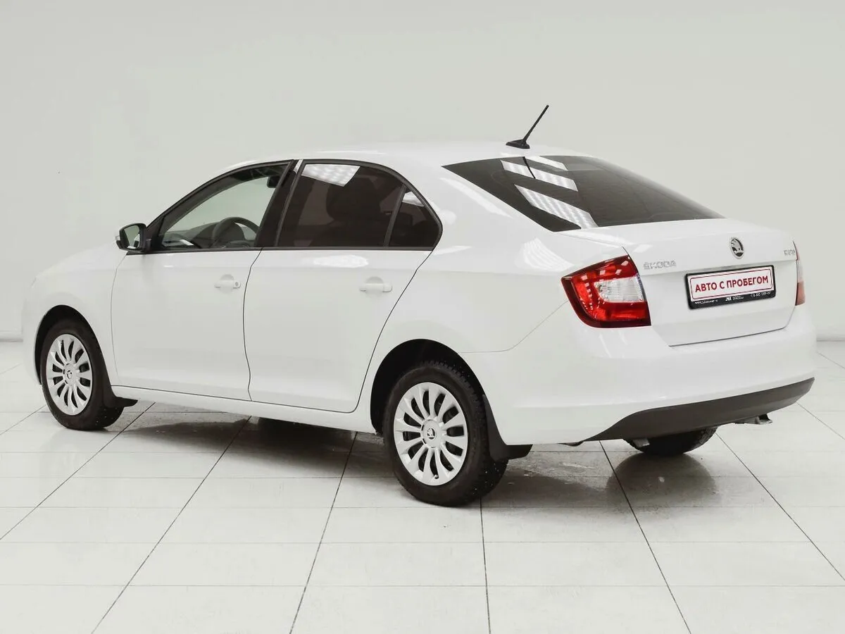 Skoda Rapid I — фото 2