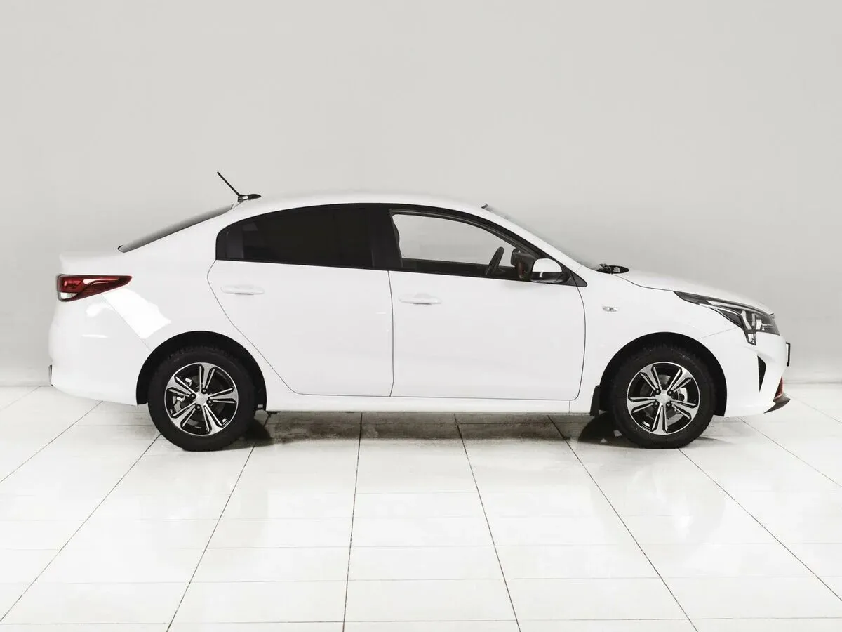 Kia Rio IV Рестайлинг — фото 5
