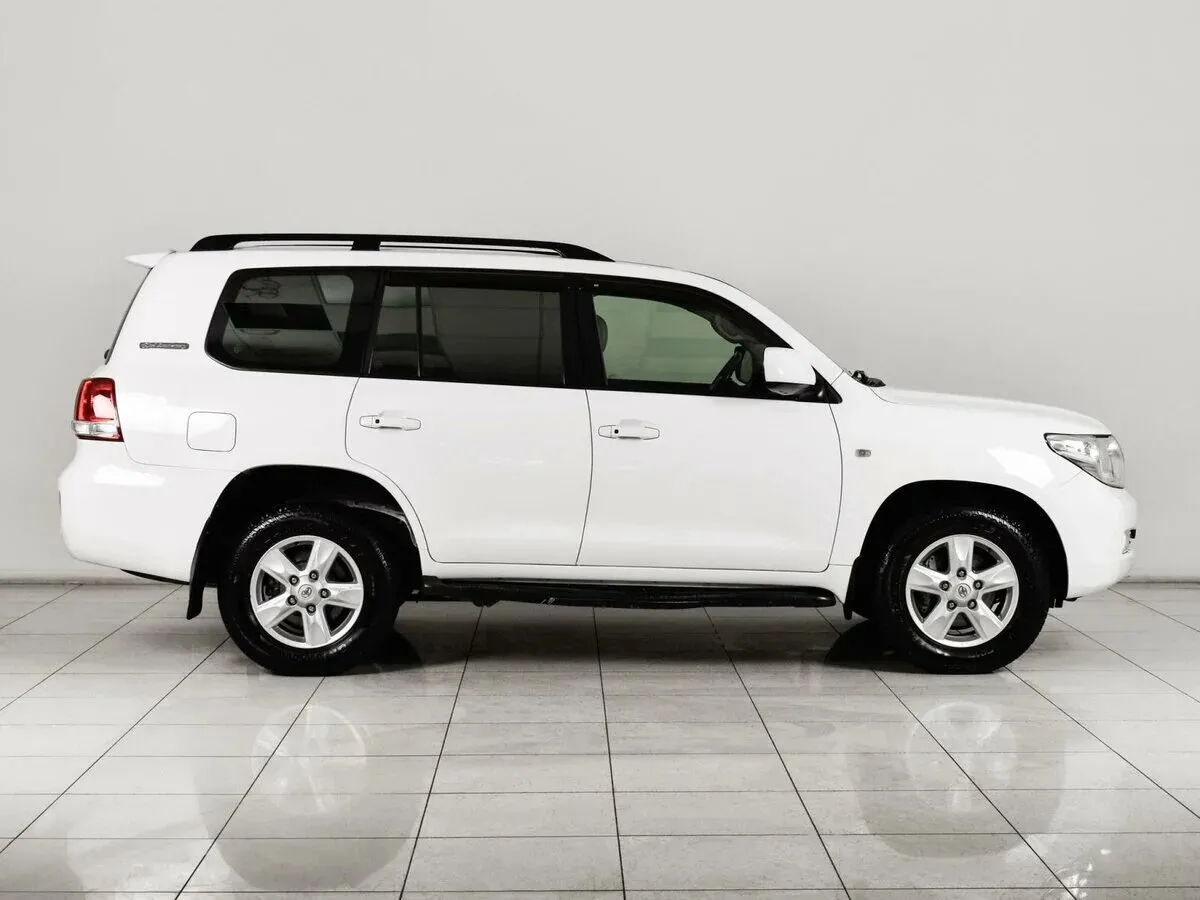Toyota Land Cruiser 200 Series · Люкс — фото 5