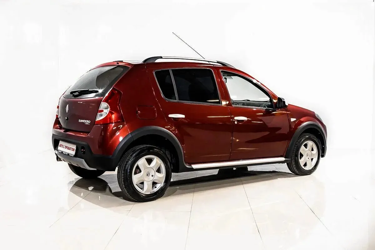 Renault Sandero I — фото 2