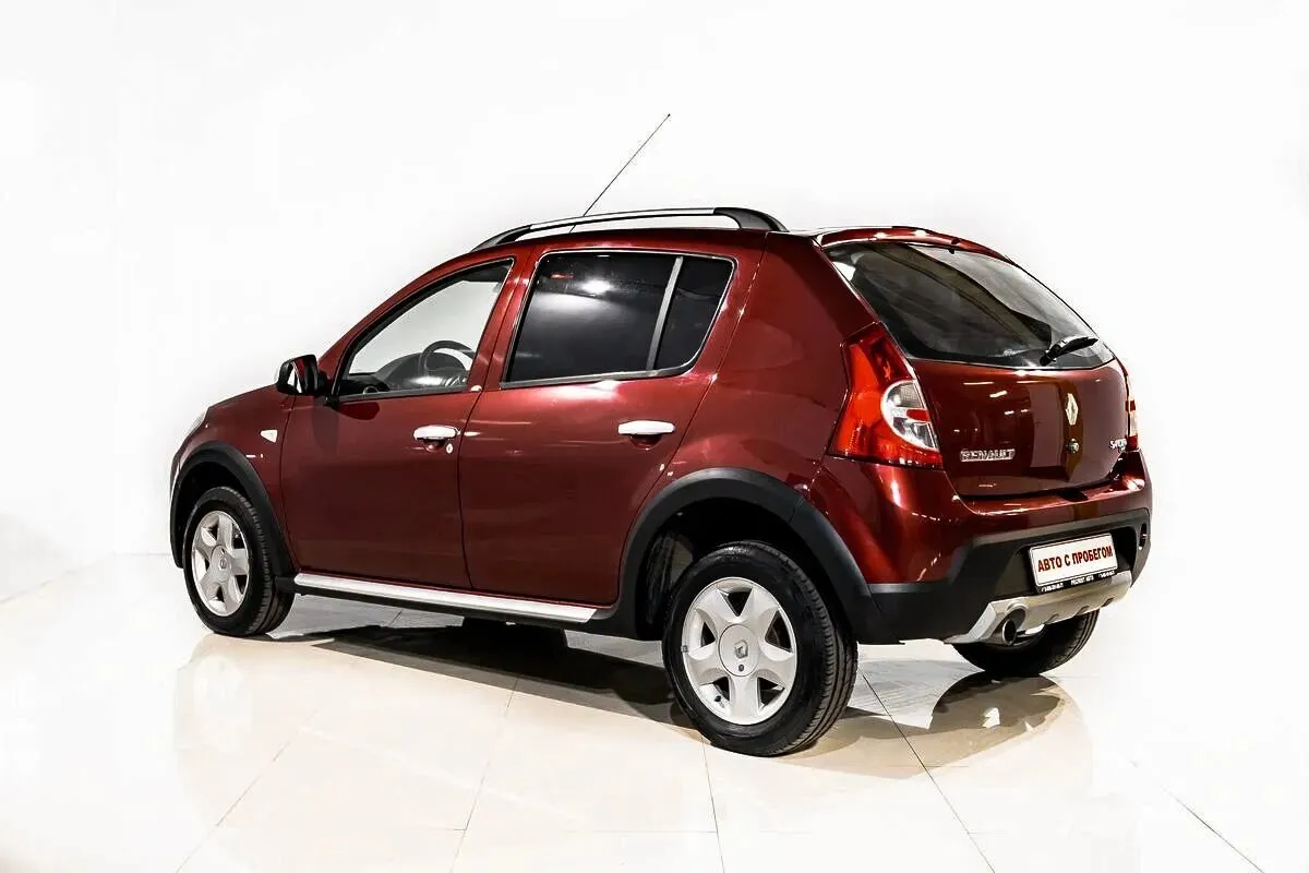 Renault Sandero I — фото 4