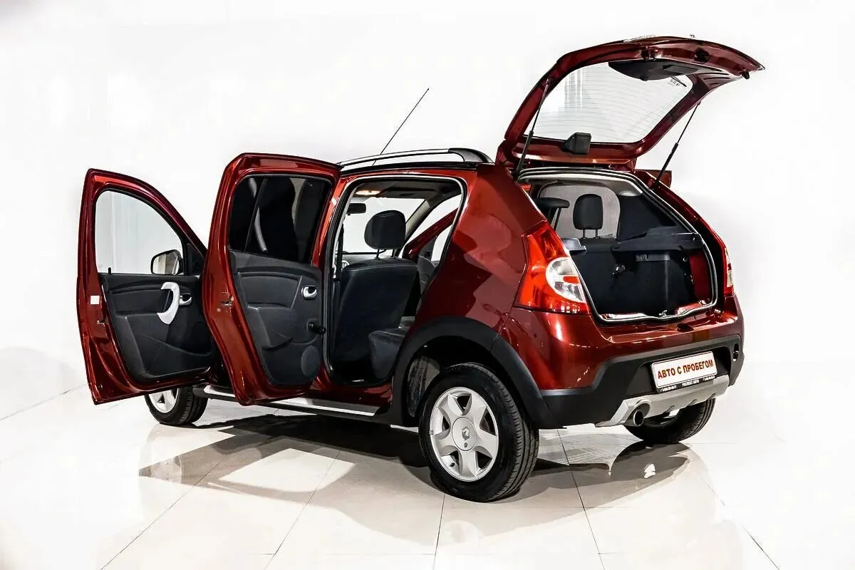 Renault Sandero I — фото 5