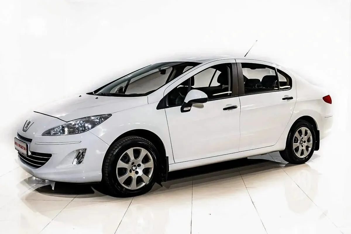 Peugeot 408 I