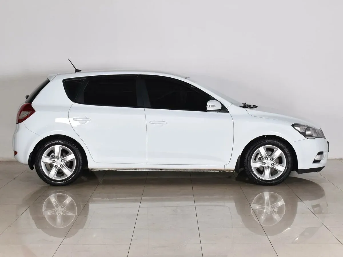 Kia Ceed I Рестайлинг — фото 5