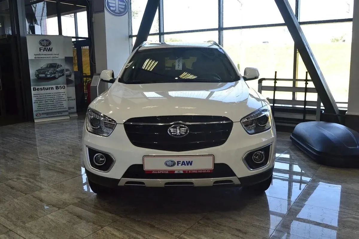 FAW Besturn X80 I — фото 3