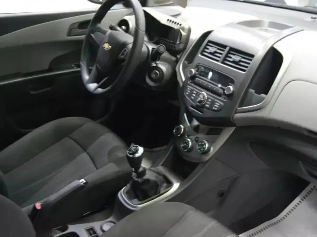 Chevrolet Aveo II · LT — фото 3
