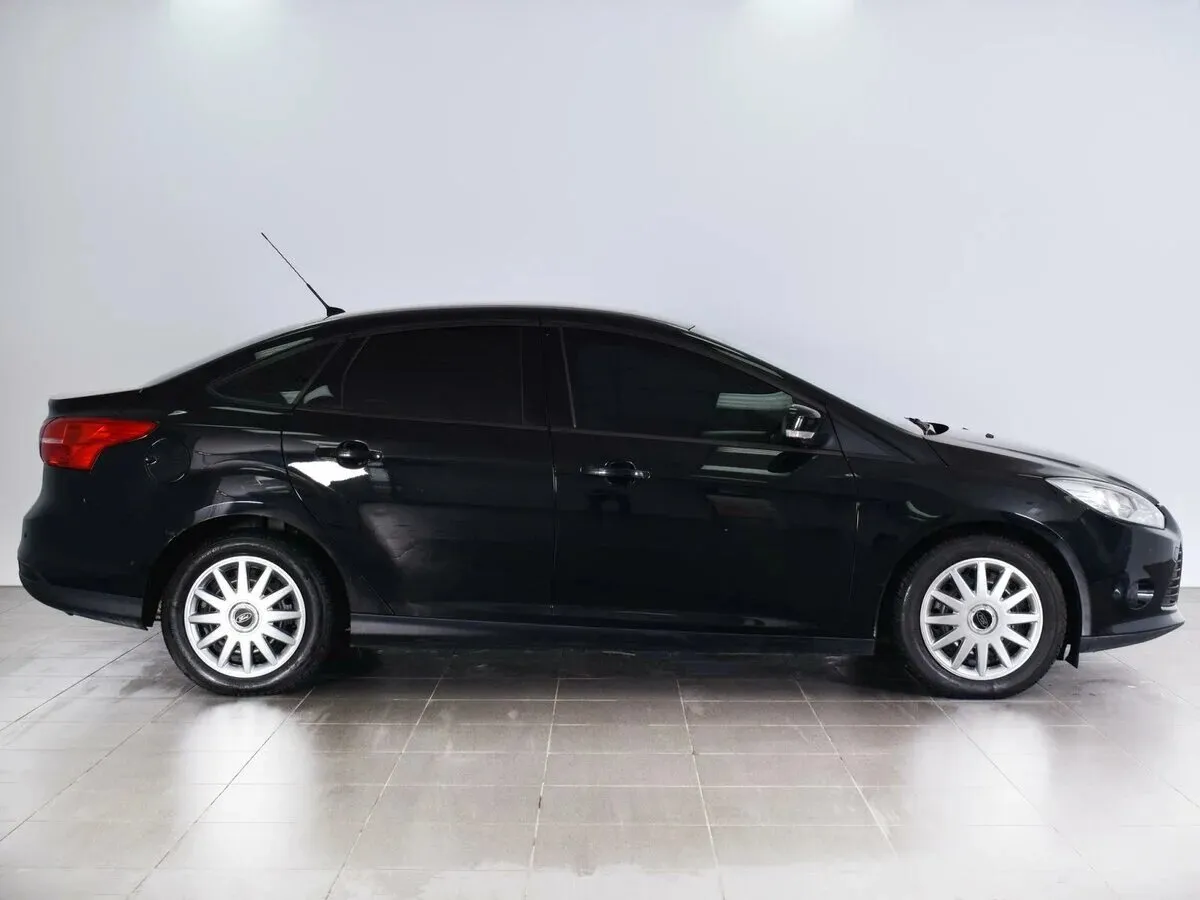 Ford Focus III — фото 5