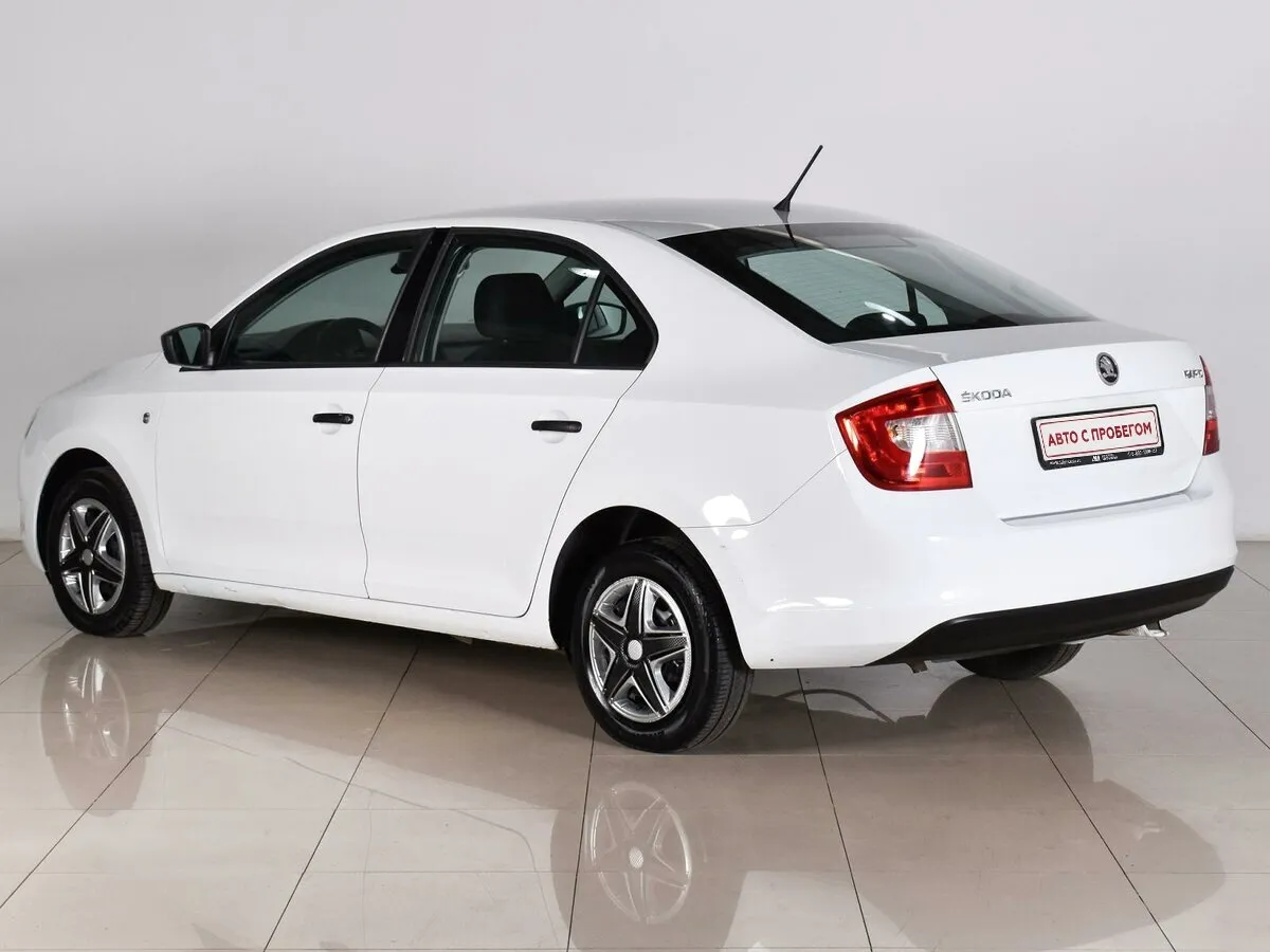 Skoda Rapid I — фото 3