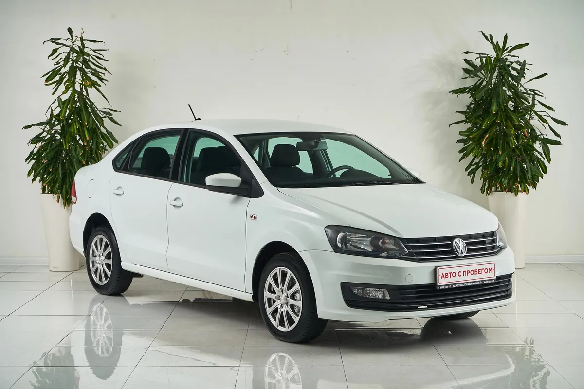 Volkswagen Polo V Рестайлинг · Highline 15-18 — фото 3