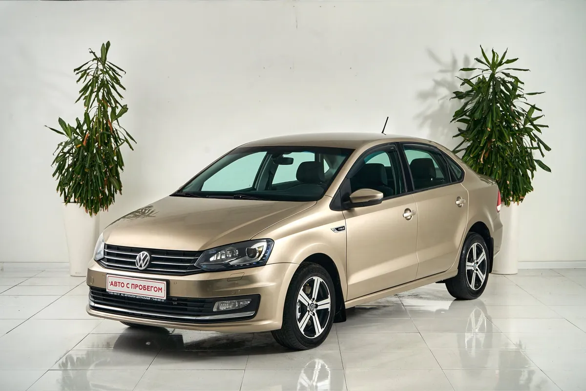 Volkswagen Polo V Рестайлинг · Highline 15-18