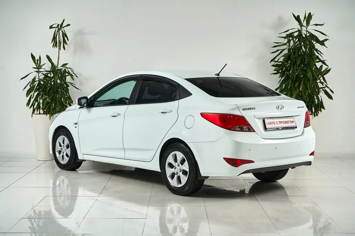 Hyundai Solaris I — фото 4