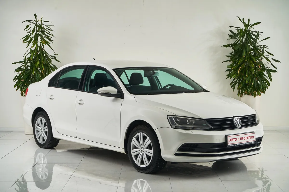 Volkswagen Jetta VI Рестайлинг — фото 3