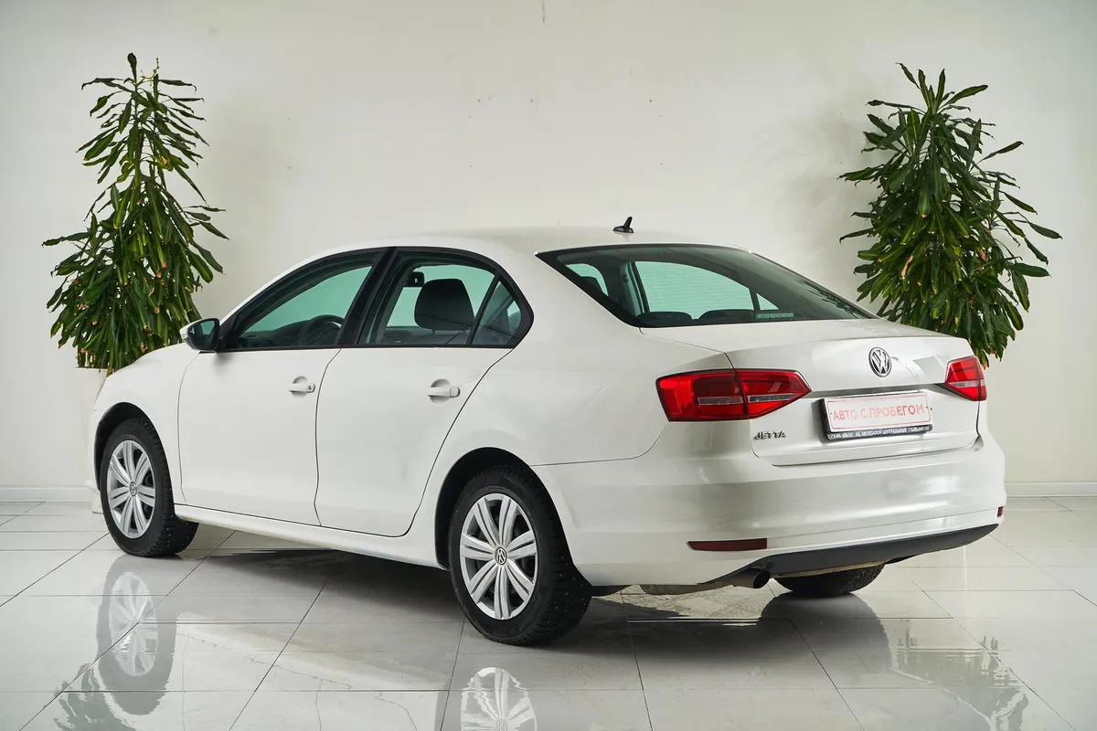Volkswagen Jetta VI Рестайлинг — фото 4