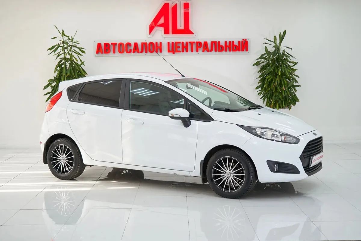 Ford Fiesta Mk6 Рестайлинг — фото 3