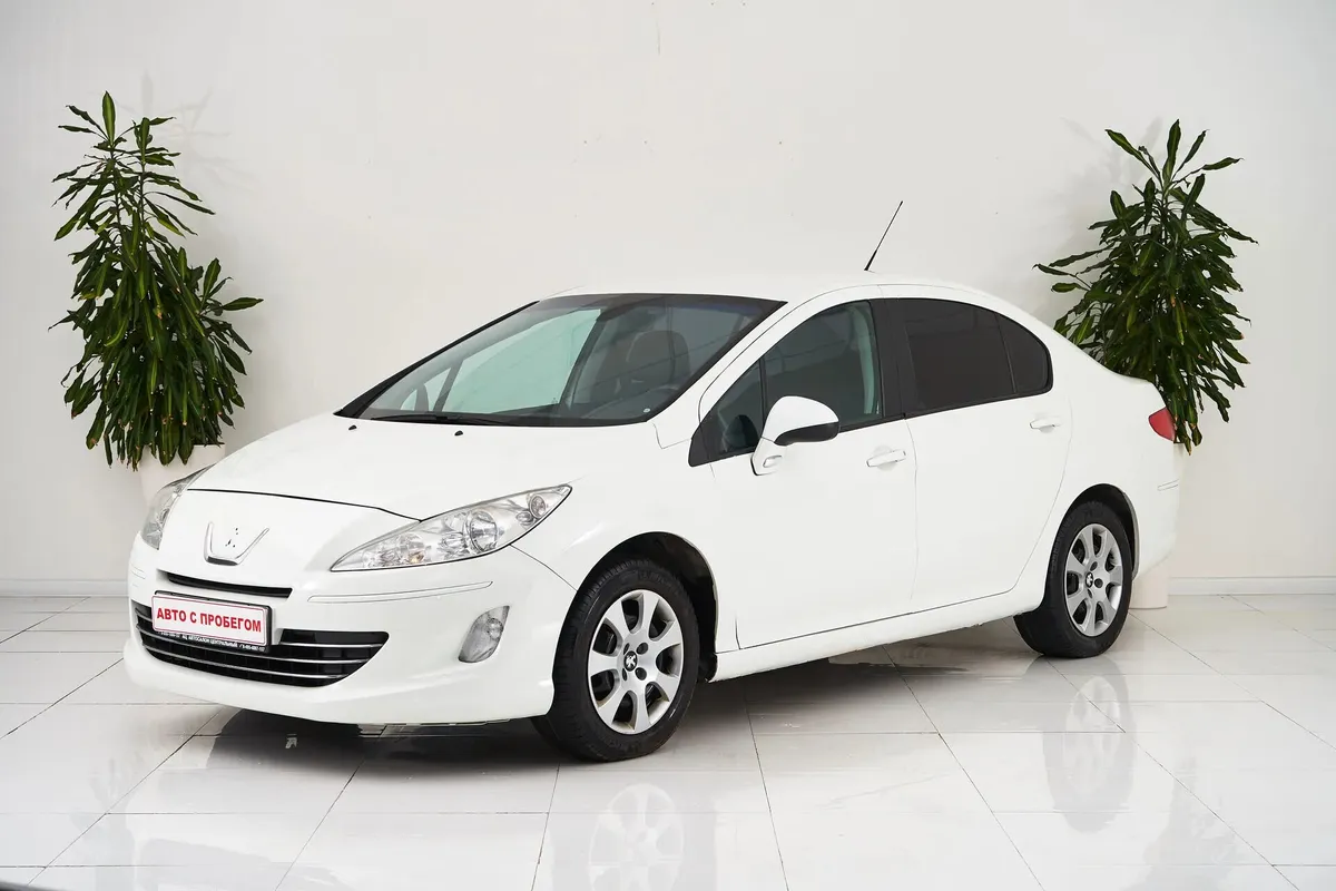 Peugeot 408 I