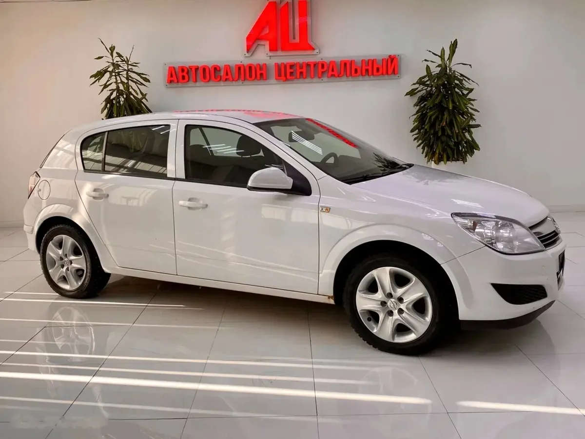 Opel Astra H Рестайлинг — фото 3
