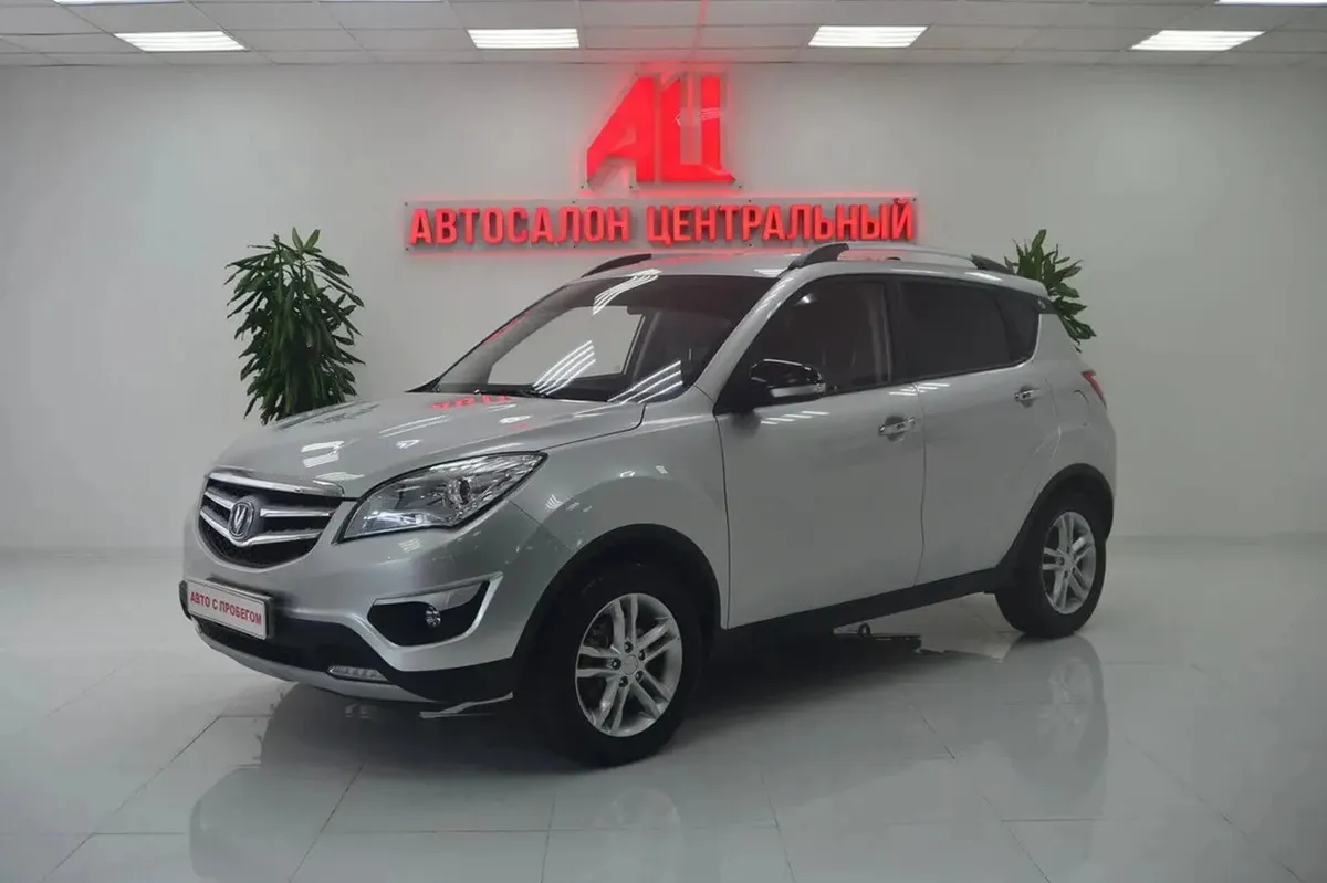 Changan CS35 I · LUXE