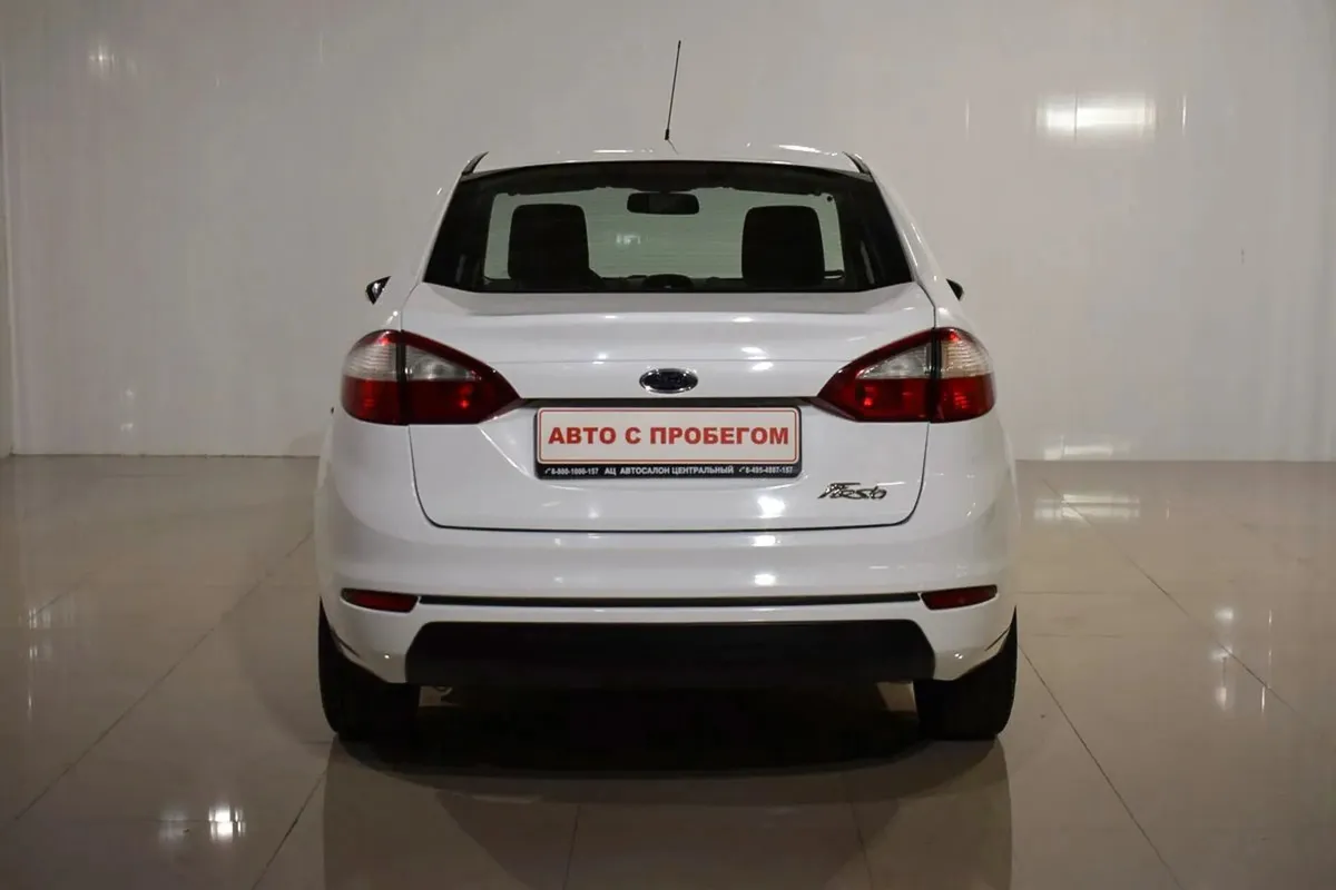 Ford Fiesta Mk6 Рестайлинг · Titanium — фото 4