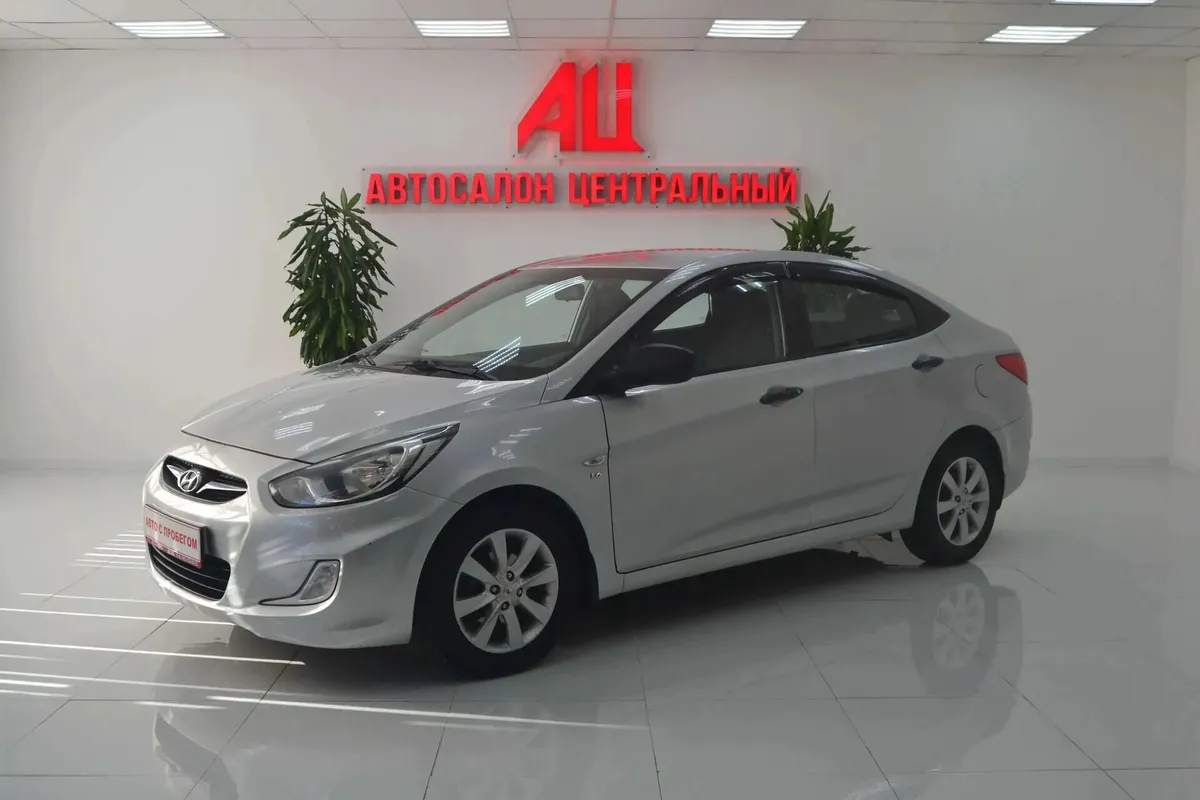 Hyundai Solaris I · Family