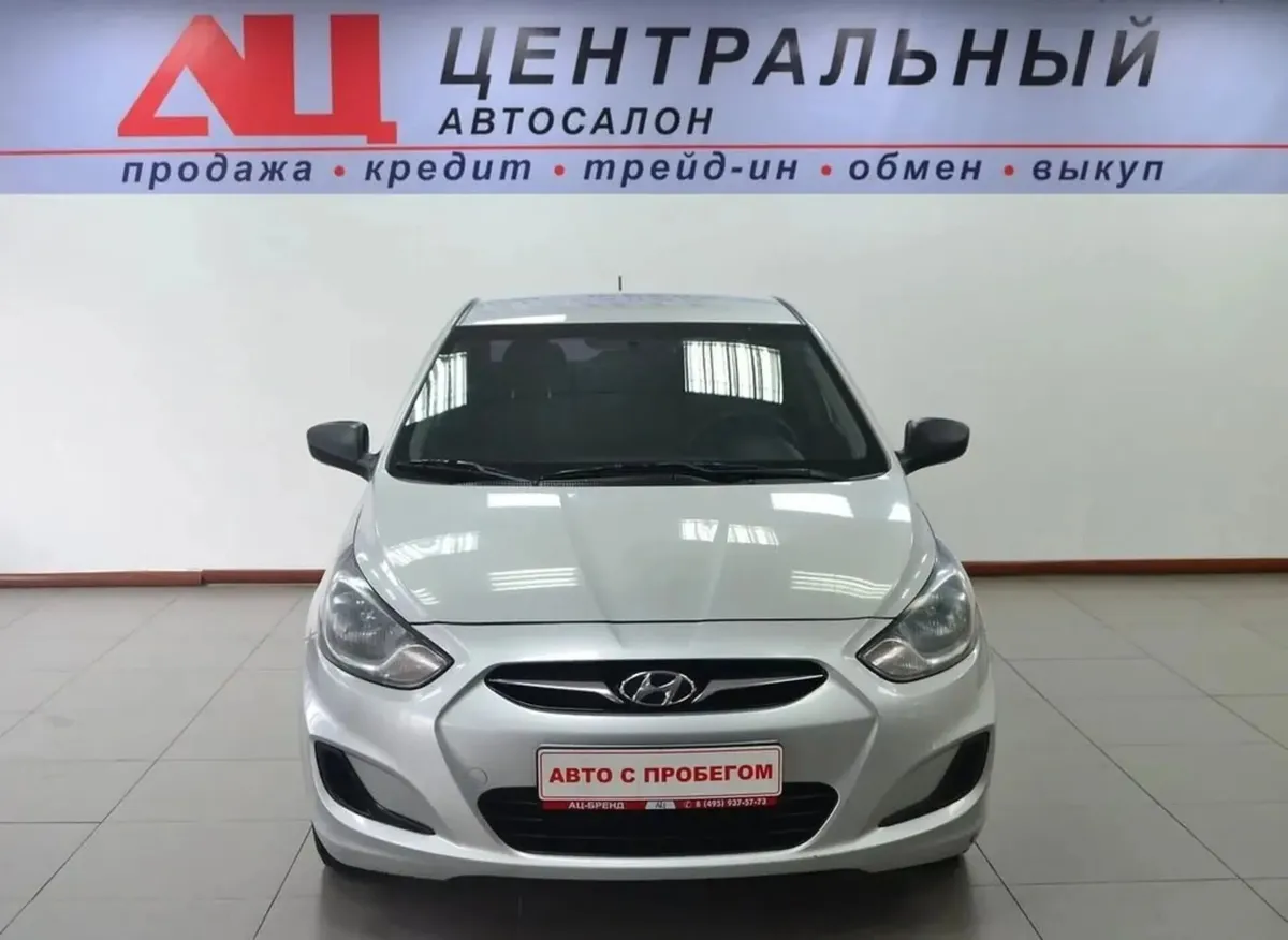 Hyundai Solaris I — фото 2