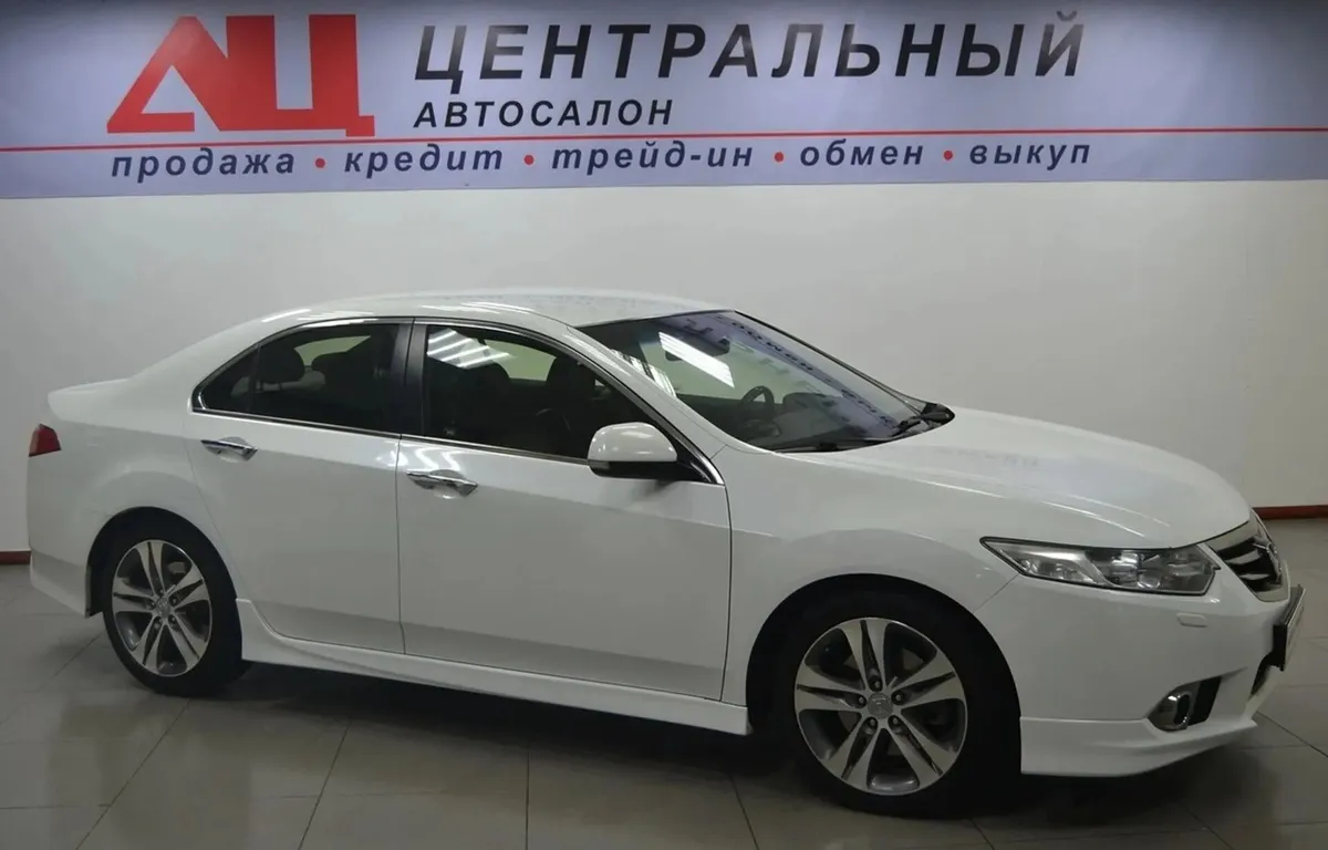 Honda Accord VIII Рестайлинг — фото 3