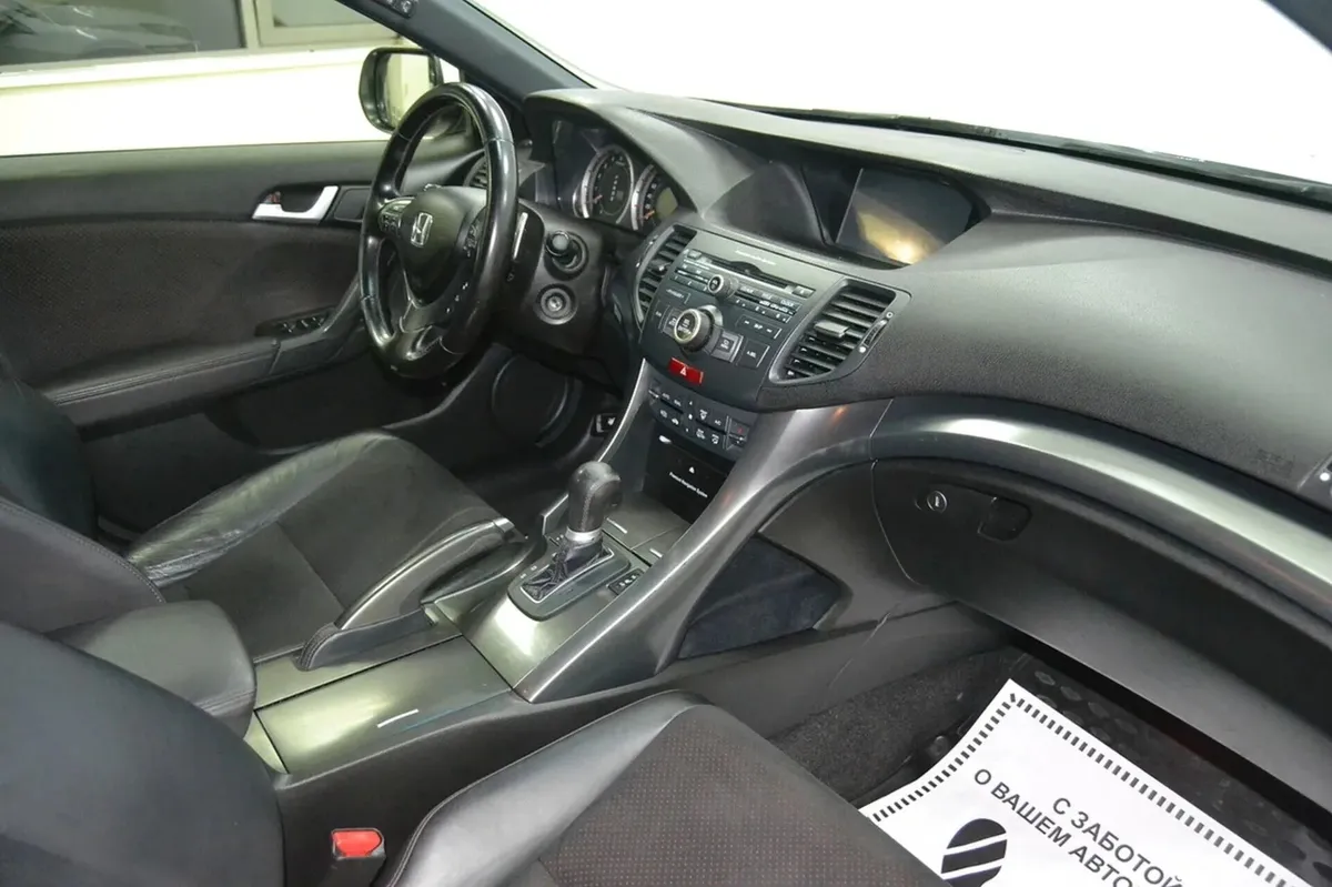 Honda Accord VIII Рестайлинг — фото 5