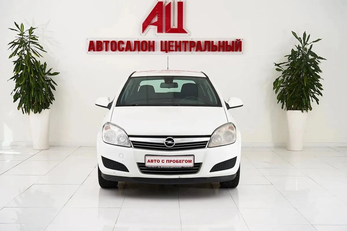 Opel Astra J · Essentia — фото 2