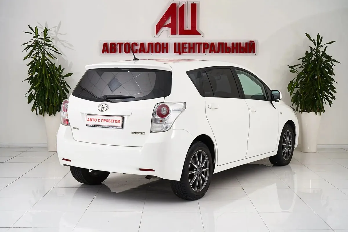 Toyota Verso I · Элеганс — фото 5