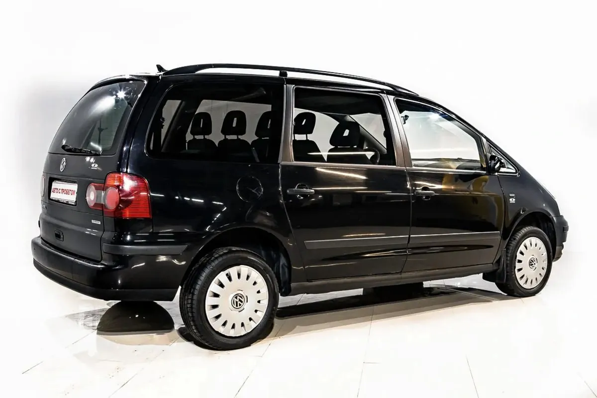 Volkswagen Sharan II — фото 2