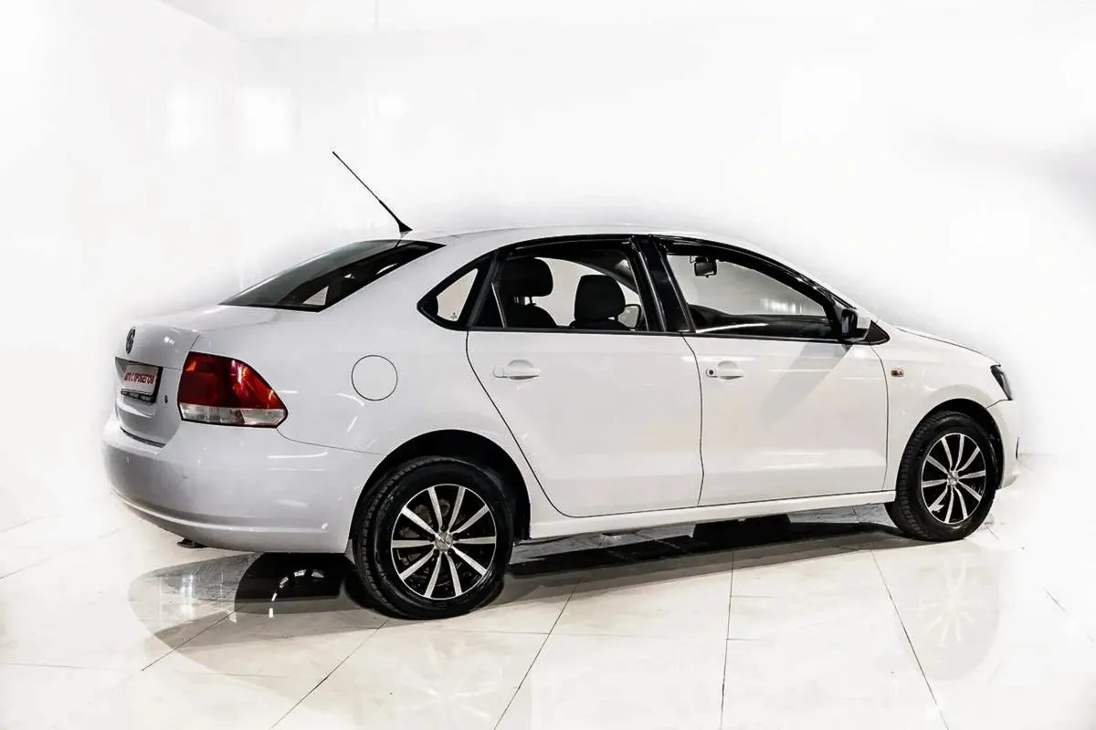 Volkswagen Polo V Рестайлинг · Drive — фото 2