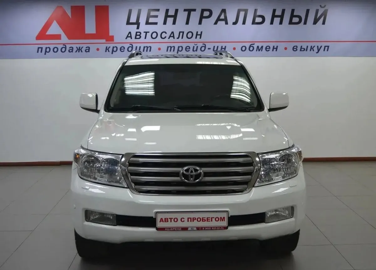 Toyota Land Cruiser 200 Series · Люкс — фото 2