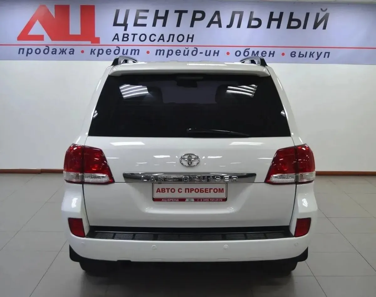 Toyota Land Cruiser 200 Series · Люкс — фото 4