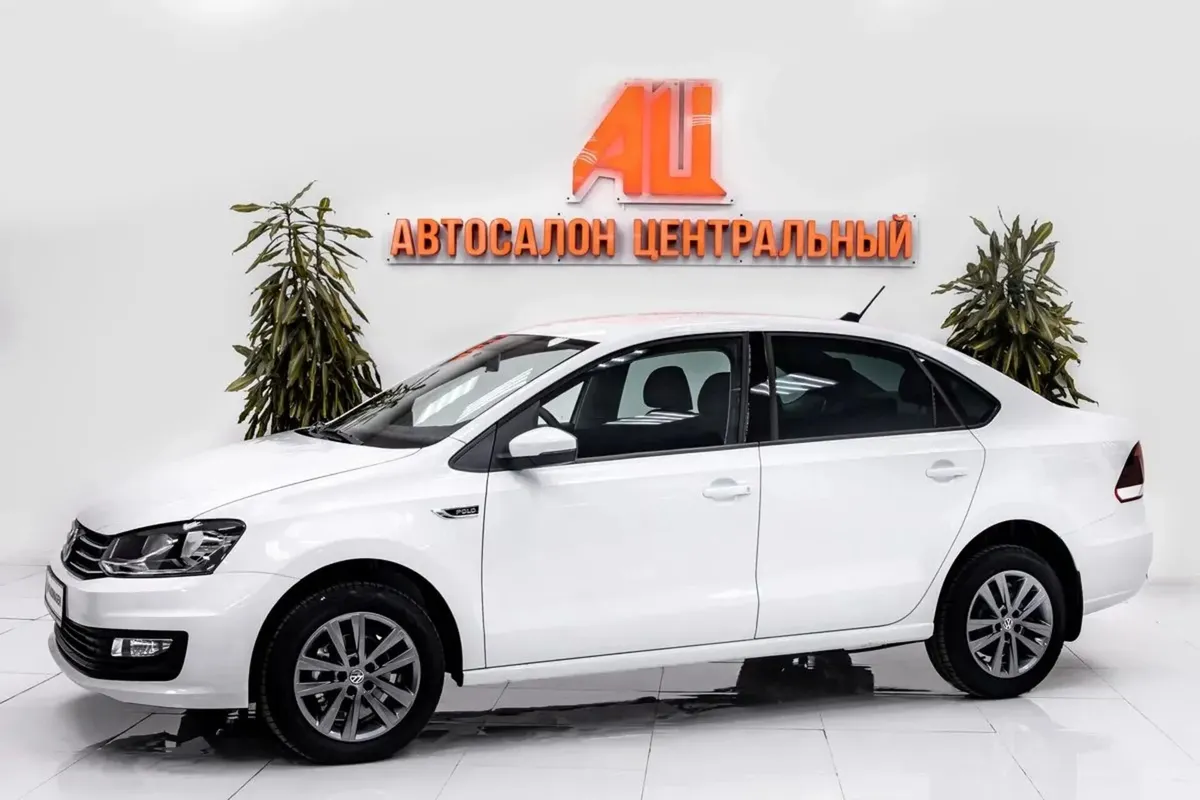 Volkswagen Polo V Рестайлинг · Highline 15-18