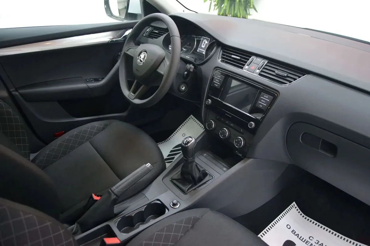 Skoda Octavia III (A7) Рестайлинг · Ambition — фото 5