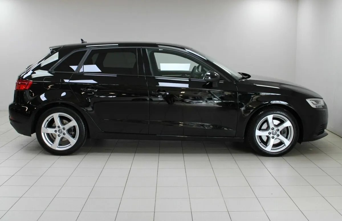 Audi A3 III (8V) Рестайлинг · Basis — фото 4