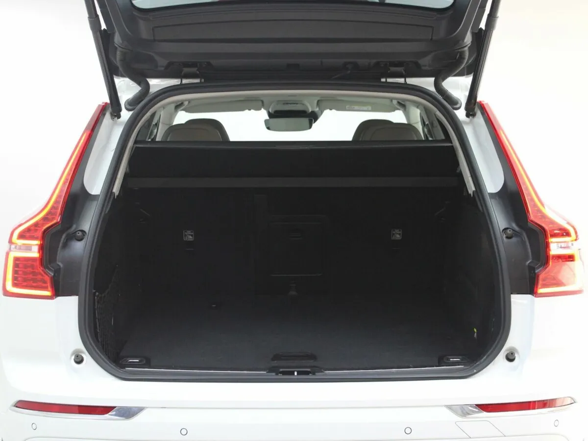 Volvo XC60 II · Momentum (MY17-20) — фото 5