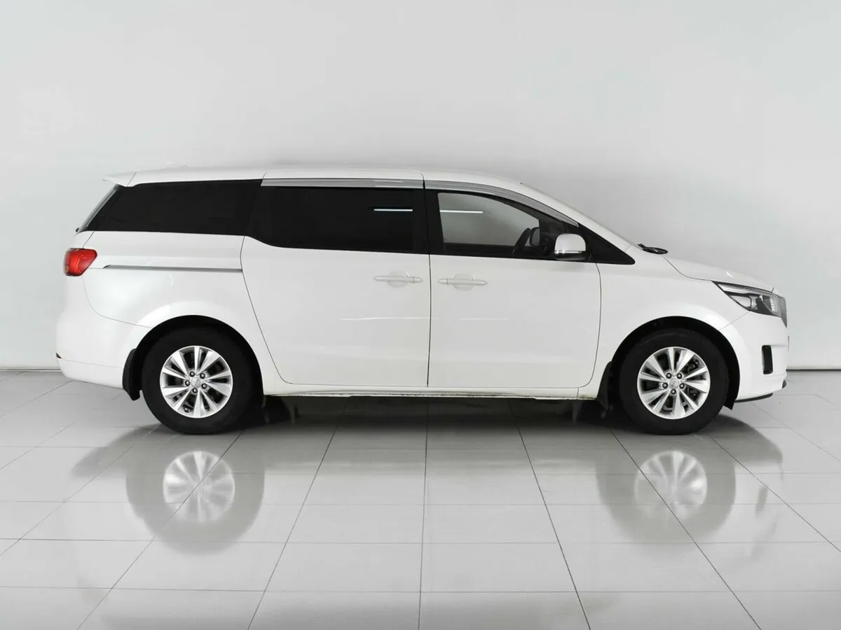 Kia Carnival III — фото 3