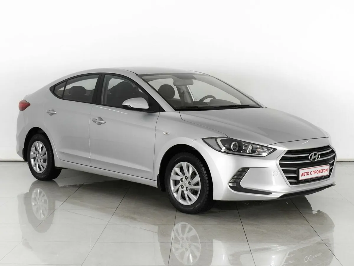 Hyundai Elantra VI (AD) · Start