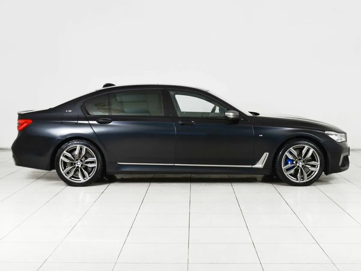 BMW 7 серии VI (G11/G12) · M760Li xDrive — фото 4