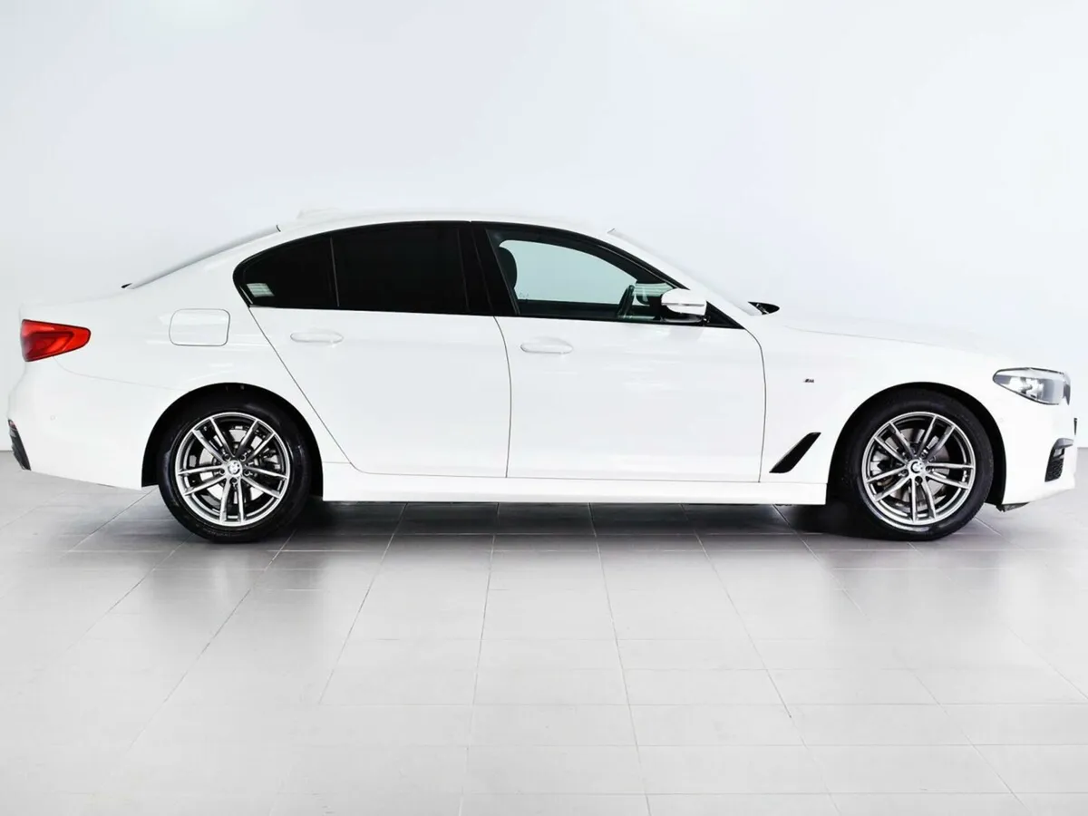 BMW 5 серии VII (G30/G31/G38) · 520i — фото 4