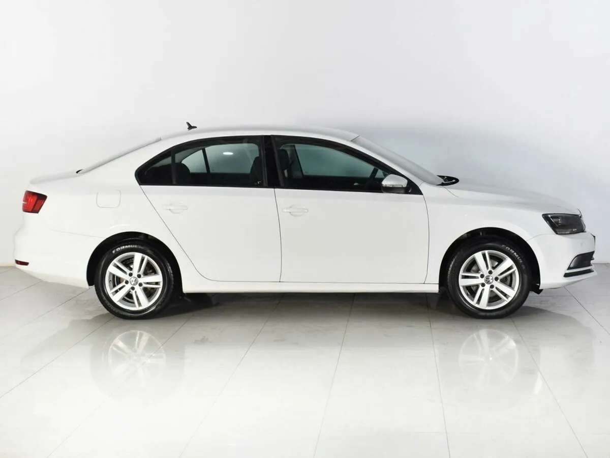 Volkswagen Jetta VI Рестайлинг · Comfortline — фото 4