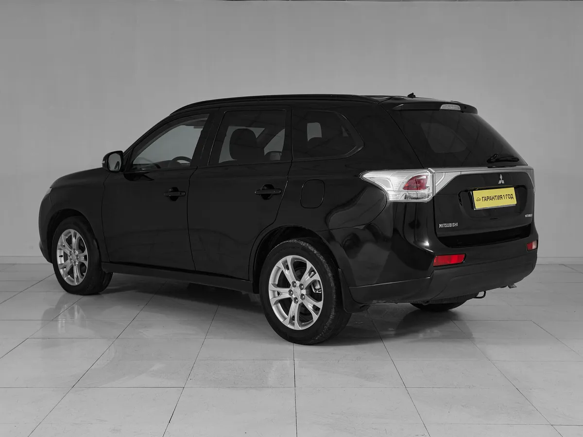 Mitsubishi Outlander III · Intense — фото 4