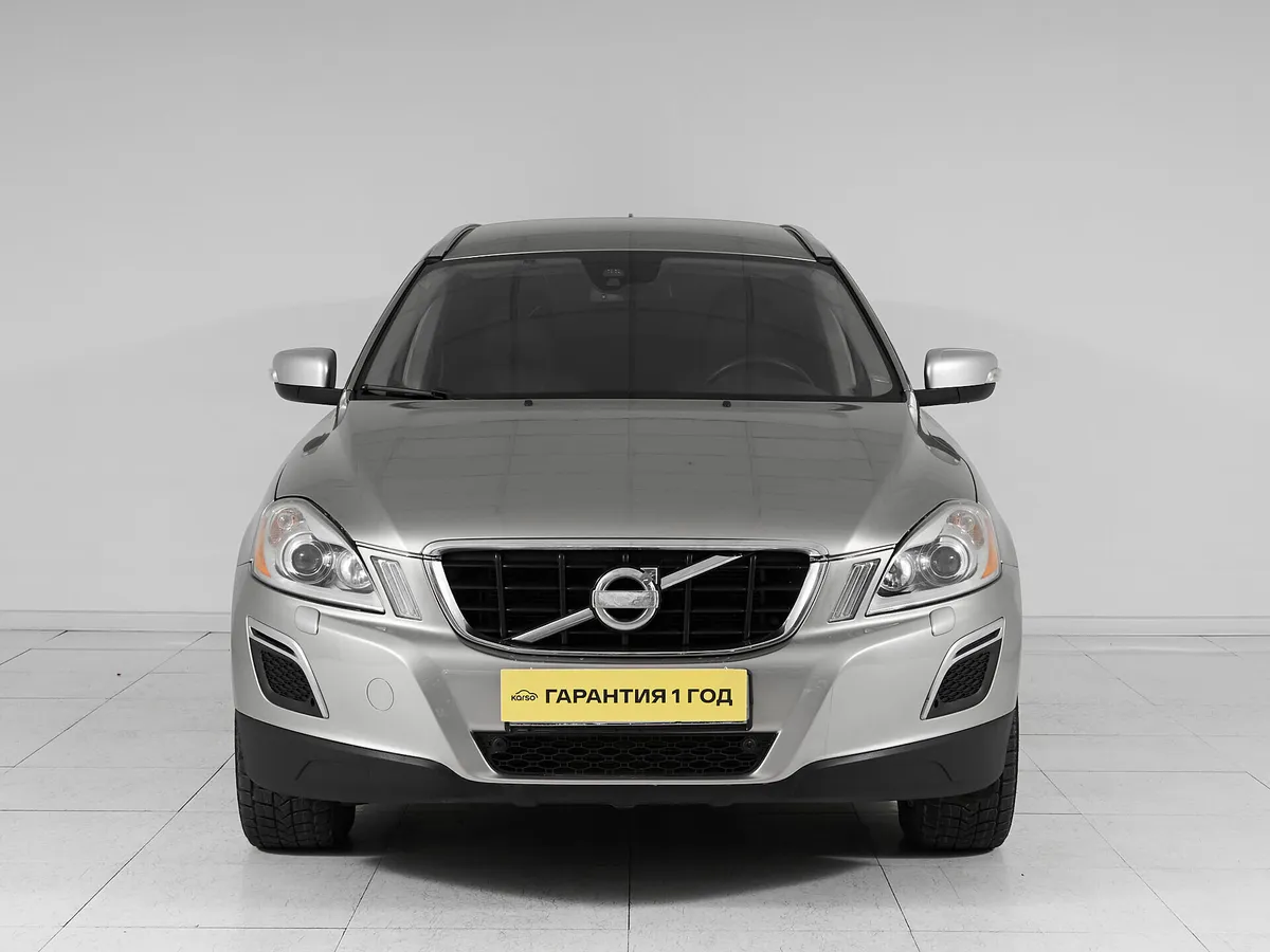 Volvo XC60 I · Momentum — фото 2